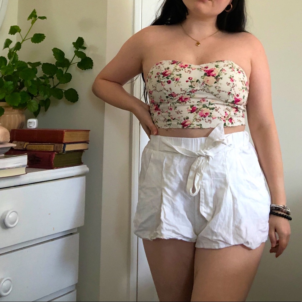 REVAMPED LINEN FLOWEY HIGH-WAISTED SHORTS